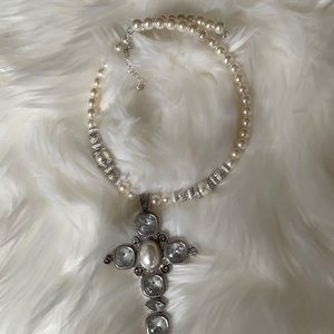 Pearl like cross necklace